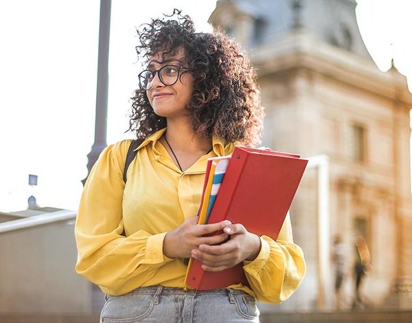 how to apply for merit scholarships