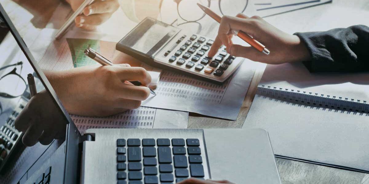Finance vs Accounting: Breaking Down the Differences and Career Implications