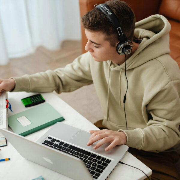 Guide to Top Online Engineering Bachelor's Programs