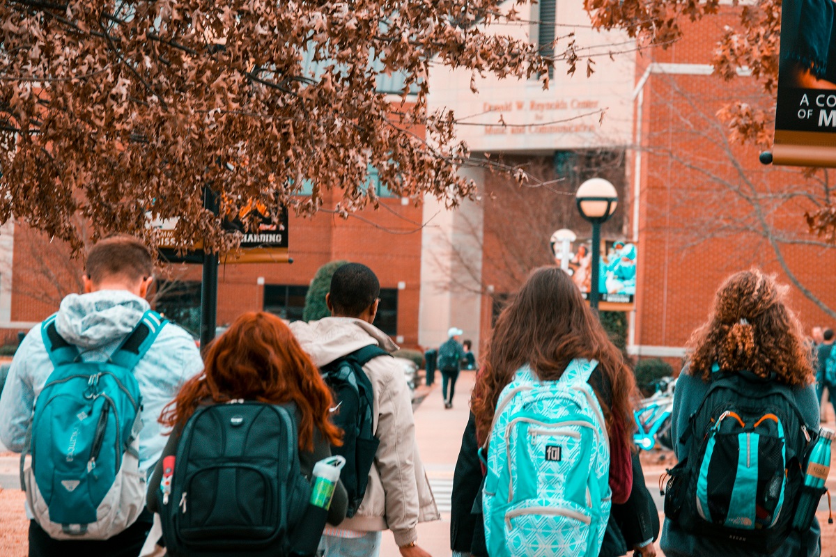Role of Alumni for College Admission Interview