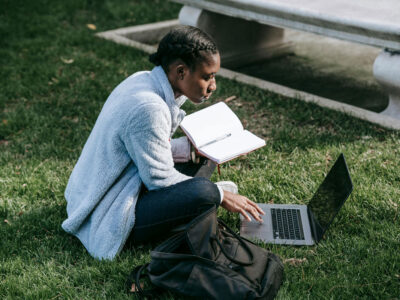 Top Grants for Low-Income Bachelor's Students