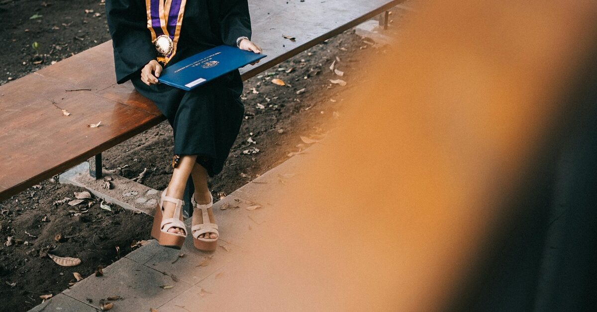 What Makes the Right Minor Crucial