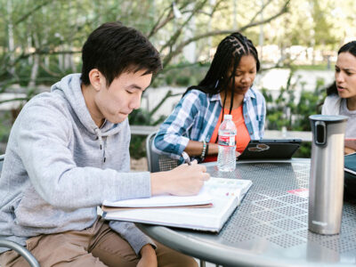 7 Best Tips for College Scholarship Applications