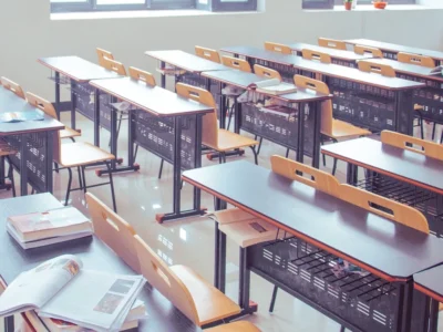 Mastering Academics and Extracurriculars_ 5 Essential Tips
